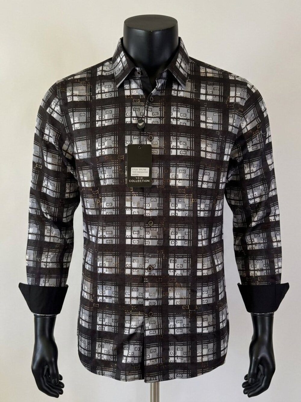 VIP Collection Shirt Features Black & White Plaid Pattern Witn Brand CC Logo L